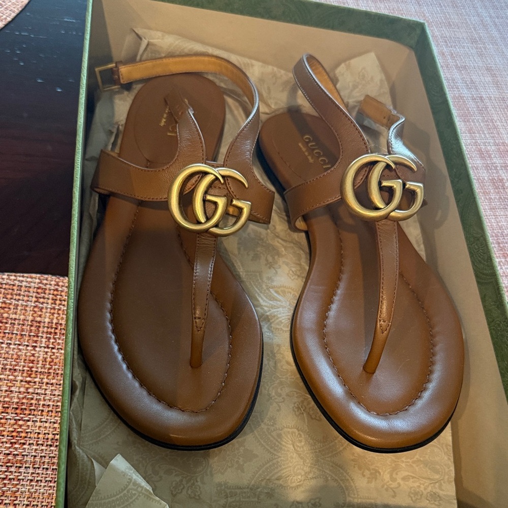 Gucci Tan Leather Sandals with Gold Logo